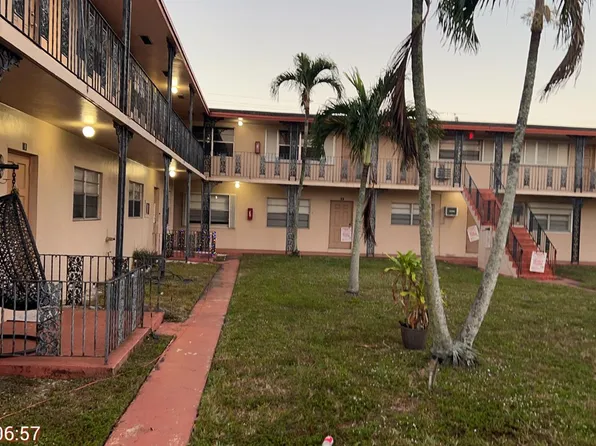 5300 Hollywood Blvd APT 8, Hollywood, FL 33021