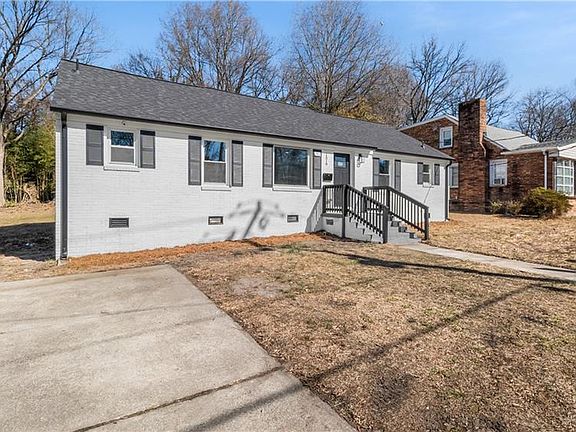 3rd image of 1519 Gorrell St