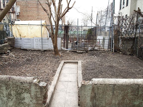 4th image of 188 Throop Ave Ste 1