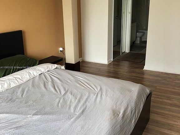 2nd image of 1300 NE Miami Gardens Dr APT 405E