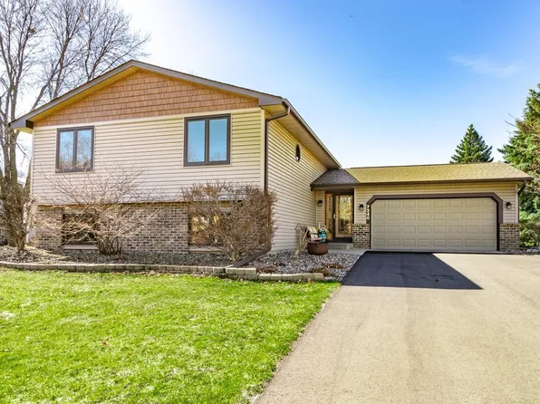 7240 Sierra Ct, Chanhassen, MN 55317