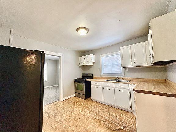 5th image of 1909 S Brookfield St