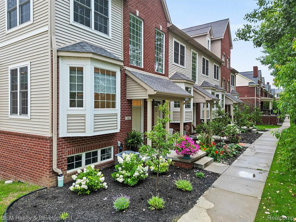 1st image of 551 Village Ln