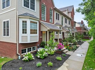 551 Village Ln, Milford, MI