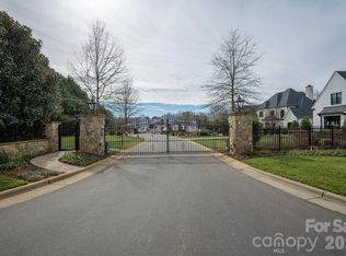 504 Bear Paw Dr, Waxhaw, NC 28173