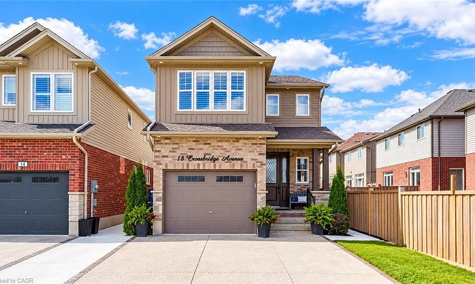 1st image of 18 Crossbridge Ave