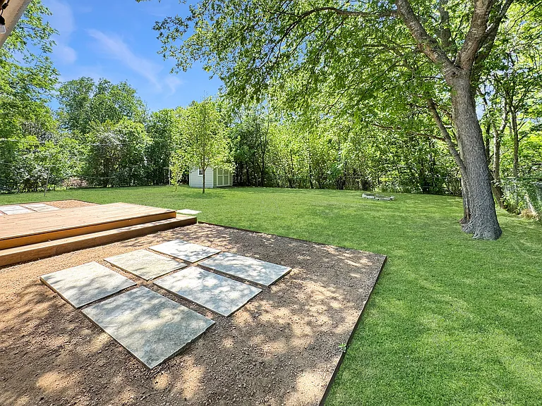 5306 Wellington Dr — Photo 2