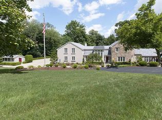 216 Warwick Dr, Pittsburgh, PA 15241