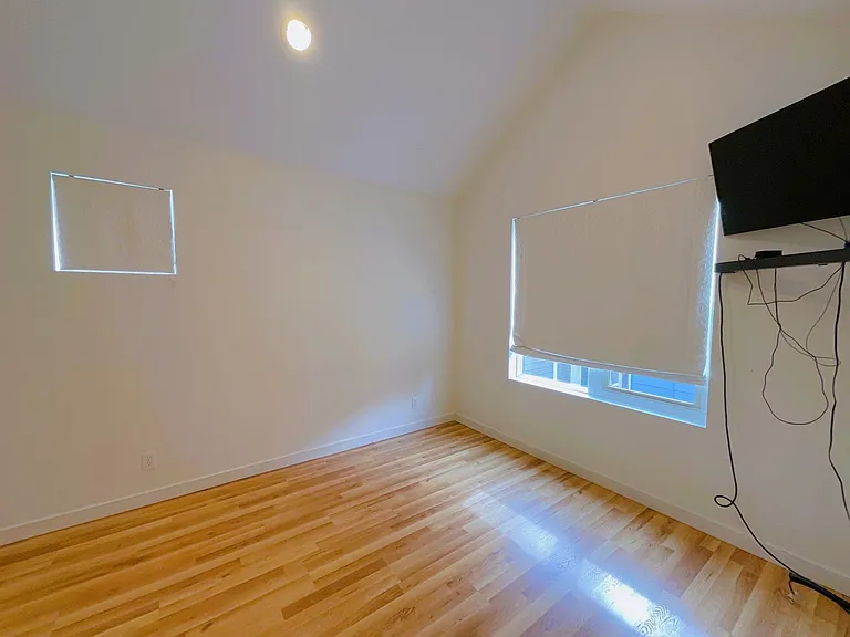 3817 S Angeline St — Photo 10