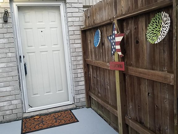 2nd image of 17501 Red Oak Dr #17501