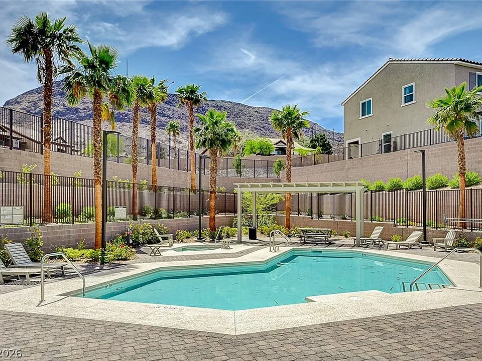 305 Quail Dove Ave