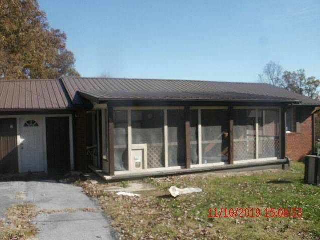 1st image of 95 Center Dr