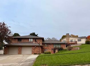 1704 Avenue H, Wisner, NE 68791