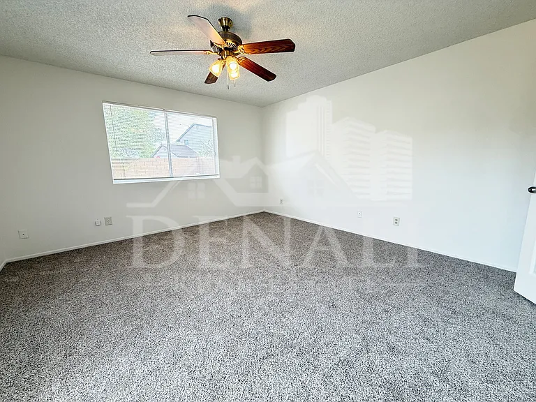 1016 W Nido Ave — Photo 13
