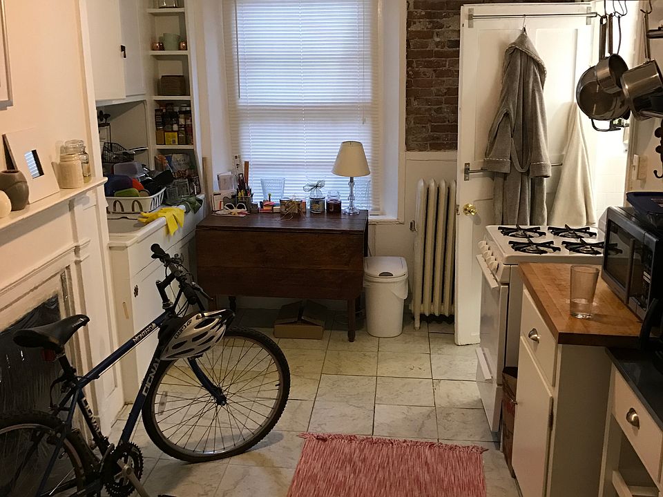 2nd image of 81 Charles St APT 2