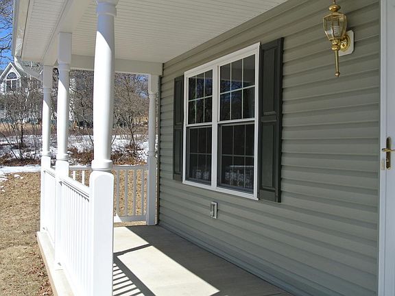 3rd image of 36 Talbot Ln