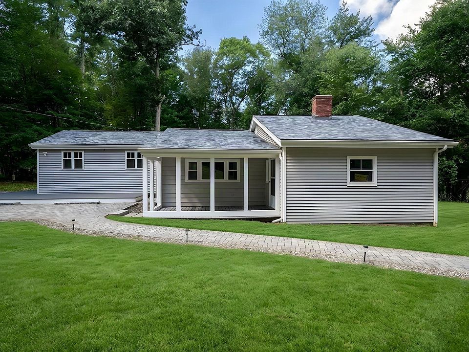 1st image of 23 Woodbury Rd