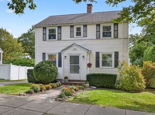 170 Payson Rd, Chestnut Hill, MA 02467