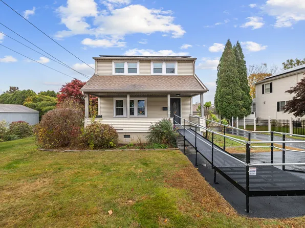 625 Vauxhall Street Extension, Waterford, CT 06385