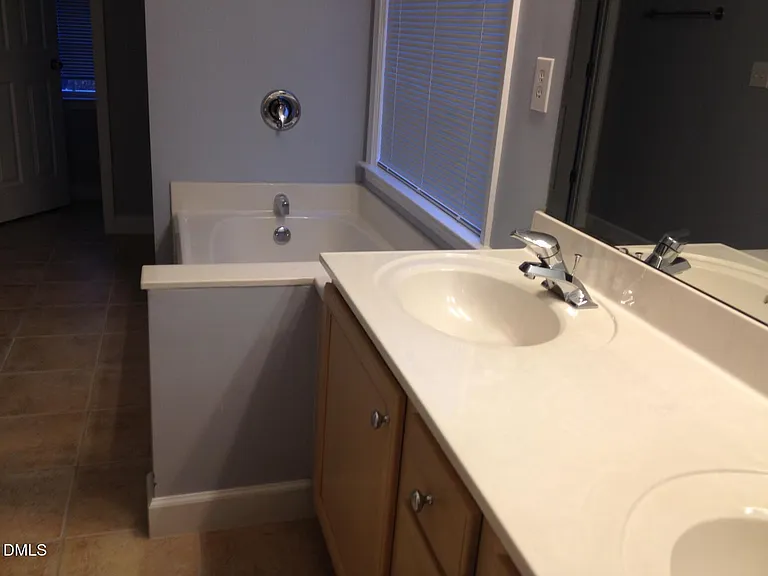 4631 Malone Ct — Photo 10
