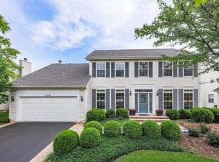 2116 Colonial St, Aurora, IL