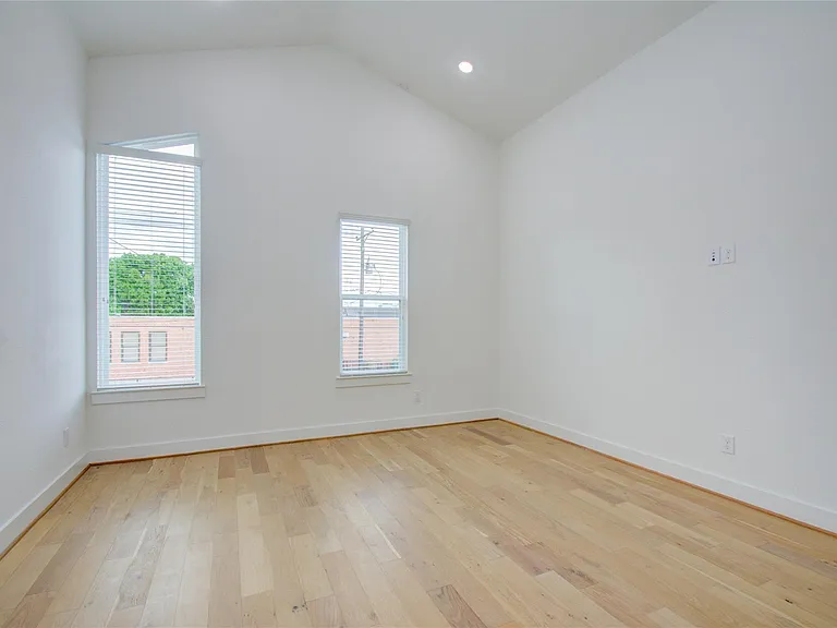 3206 Live Oak St — Photo 24