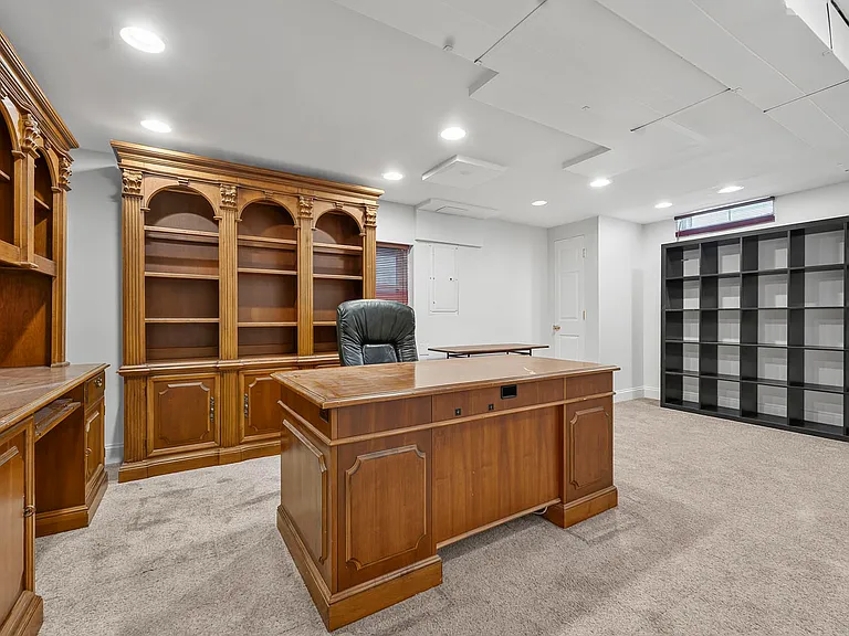 2158 Countryside Cir — Photo 35