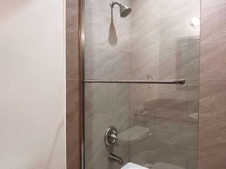 1350 N Cambridge St #14 — Photo 10
