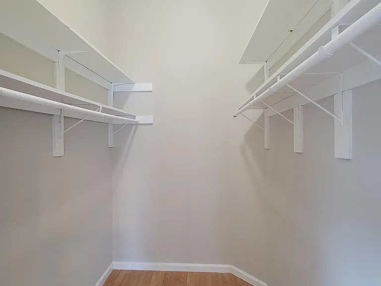 709 Cattail Cir — Photo 12