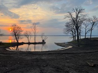 11 Castle Shrs, Spicer, MN 56288