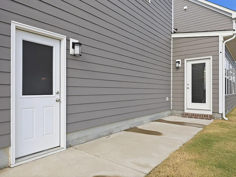 208 Ryker Rd E — Photo 37
