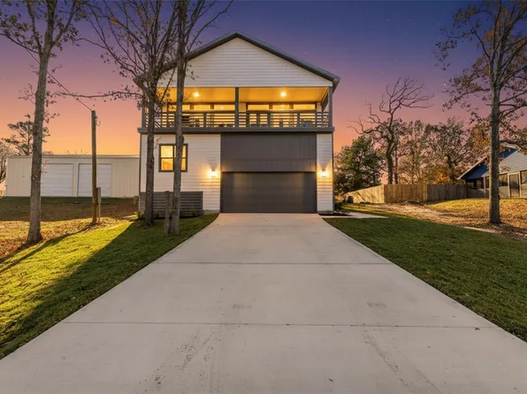 186 Lazy Ln, Livingston, TX 77351