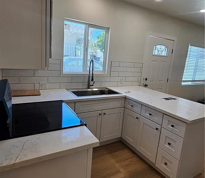 610 E D St — Photo 3
