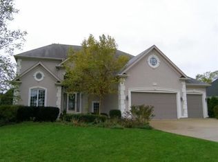 670 Blackberry Ridge Dr, Aurora, IL 60506