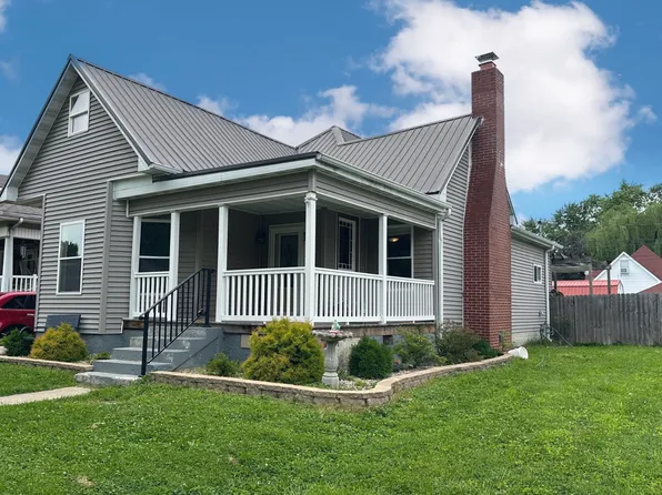 327 E 4th St, Flora, IL 62839