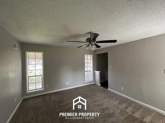 7429 Palgrave Ln — Photo 10