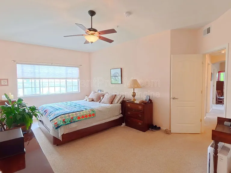 5002 Northern Lights Dr #I — Photo 16