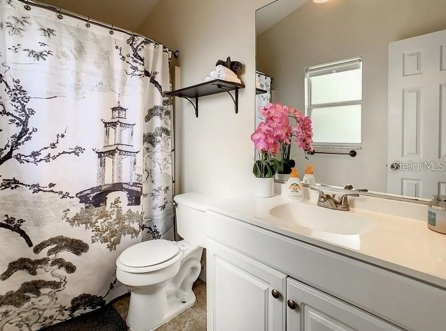 Lovely Home — Photo 3