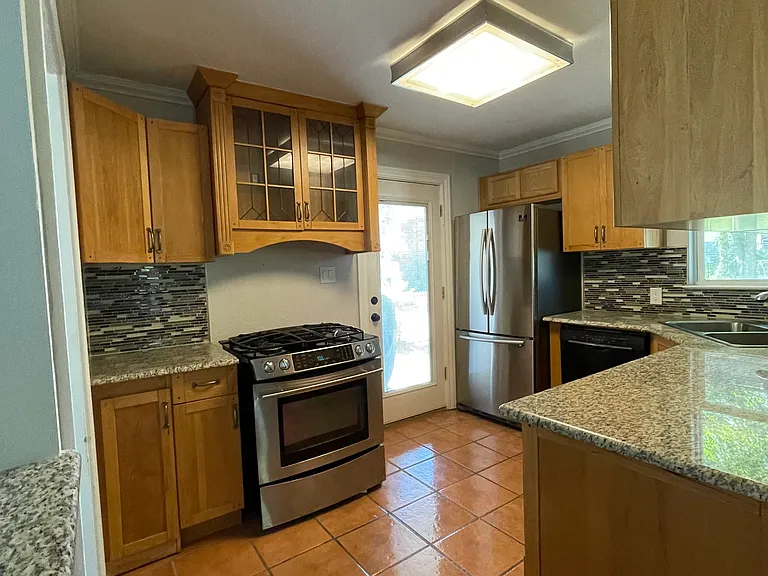 4300 Valentine St — Photo 5