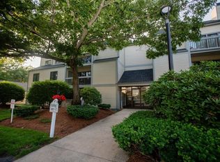 1100 Salem St APT 5, Lynnfield, MA 01940