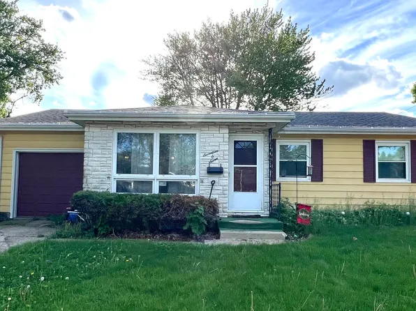 1707 11th Ave, Sterling, IL 61081