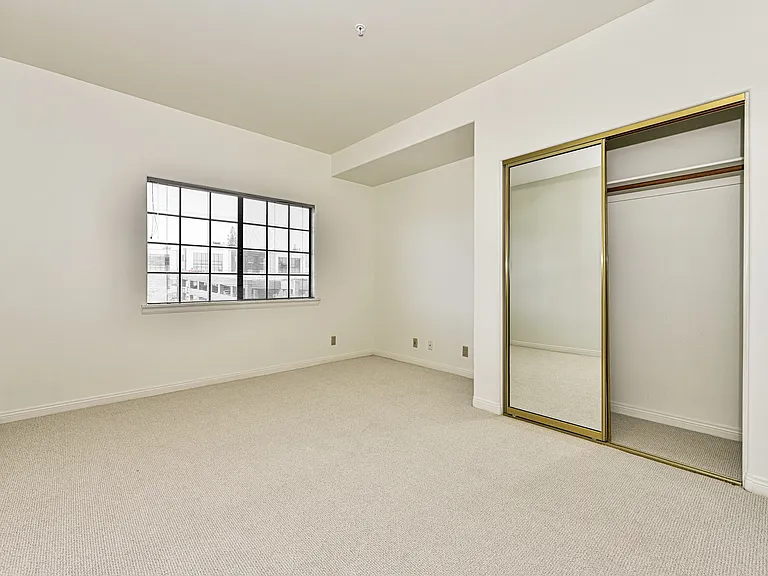 5319 Lindley Ave #303 — Photo 12