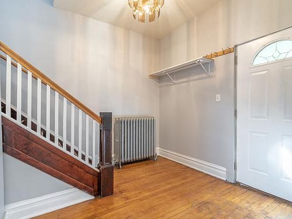 2nd image of 4329 W Shakespeare Ave #House
