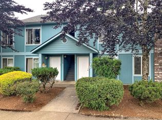 1352 W Locust St, Stayton, OR 97383