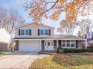 1515 S Kaspar Ave, Arlington Heights, IL 60005