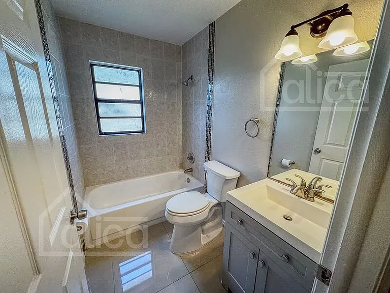 17633 Meadowbridge Dr — Photo 16