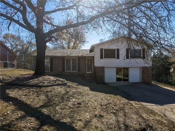9 Eason Dr, Phenix City, AL 36869