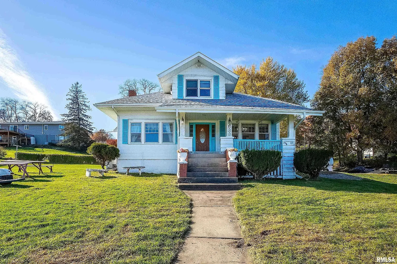 936 N Cody Rd — Photo 1