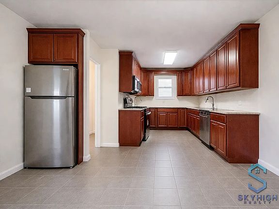 3rd image of 3511 Avenue D #1D