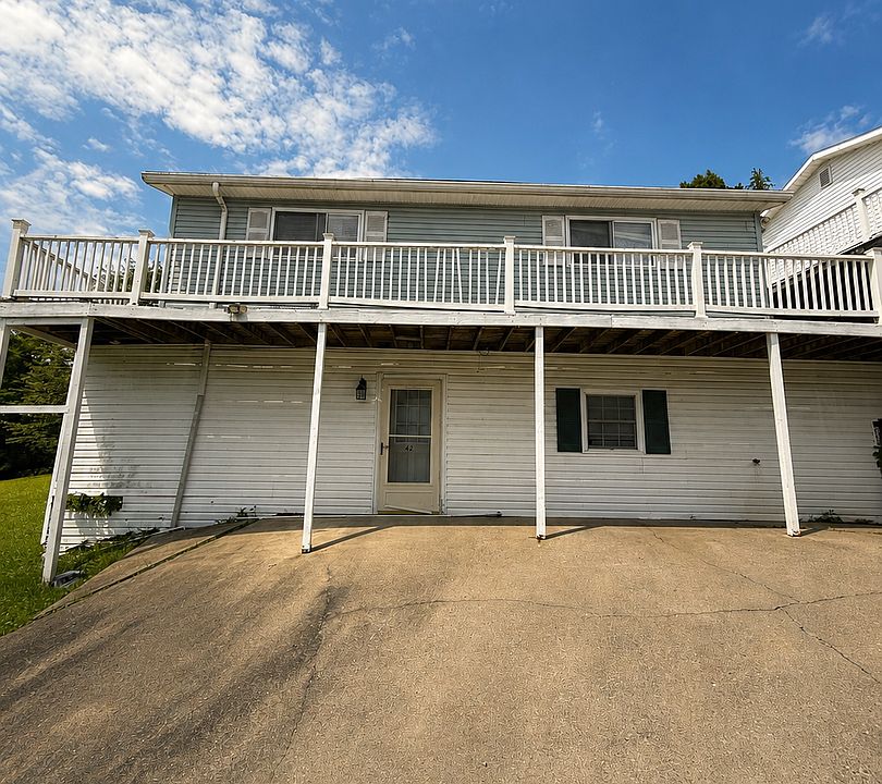 1st image of 40 Harley Dr #42